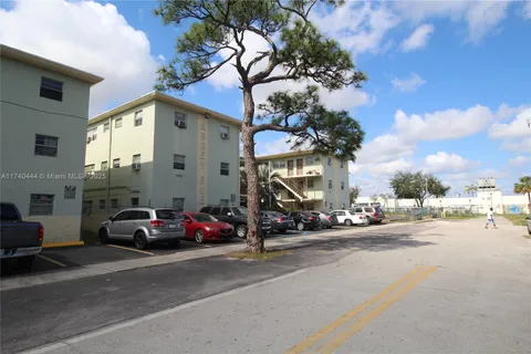14140 NW 24th Ct # 203, Opa-Locka FL 33054
