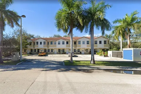 1702 N 28th Ave # 1, Hollywood FL 33020