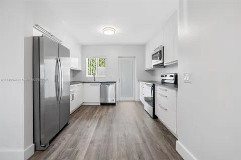 600 Layne Blvd # 126, Hallandale Beach FL 33009