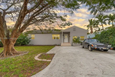 1508 Funston St, Hollywood FL 33020