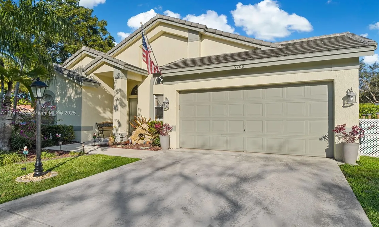 5708 NW 47th Ct, Coral Springs FL 33067