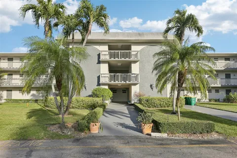 1001 Hillcrest Ct # 209, Hollywood FL 33021