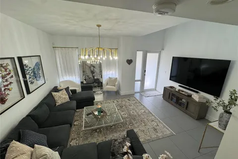 107 N Shore Dr # 107, Miami Beach FL 33141