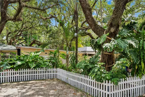 4160 Lybyer Ave (IN LAW QUARTERS), Miami FL 33133