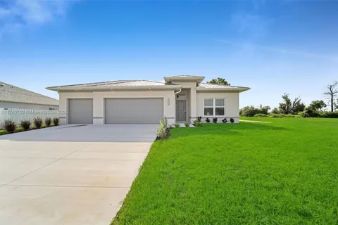 1819 NW 2nd pl, Other City - In The State Of Florida FL 33993