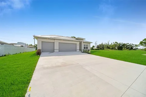 1819 NW 2nd pl, Other City - In The State Of Florida FL 33993