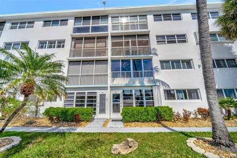 3221 NE 8th St # 103, Pompano Beach FL 33062