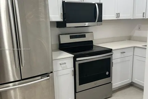 5021 SW 29th Ter # 2, Dania Beach FL 33312