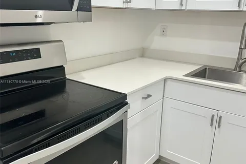 5021 SW 29th Ter # 2, Dania Beach FL 33312