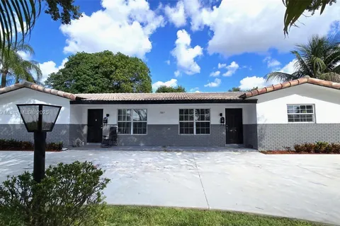 3805 NW 78th Ter, Coral Springs FL 33065