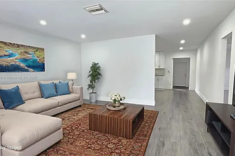 3805 NW 78th Ter, Coral Springs FL 33065