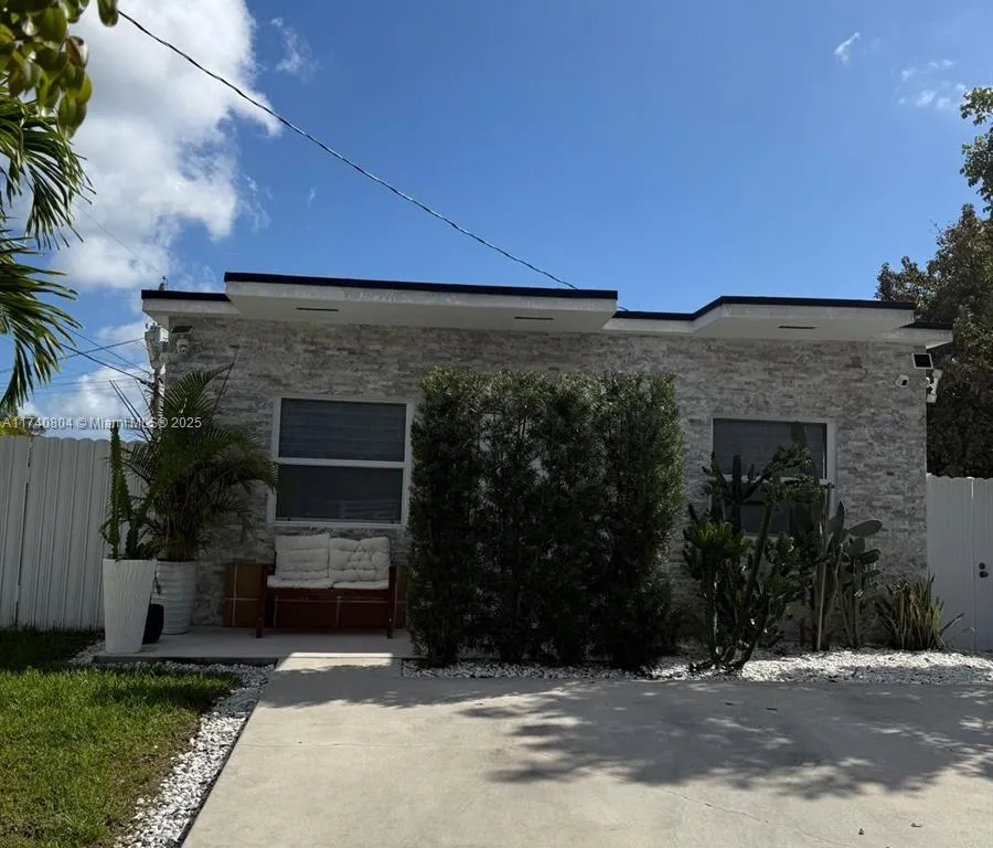 5629 NW 31st Ave # 5629, Miami FL 33142