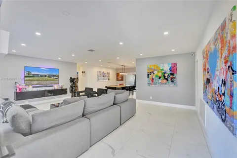 3630 N 55th Ave, Hollywood FL 33021