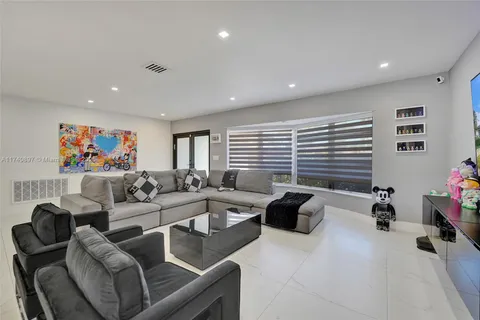 3630 N 55th Ave, Hollywood FL 33021