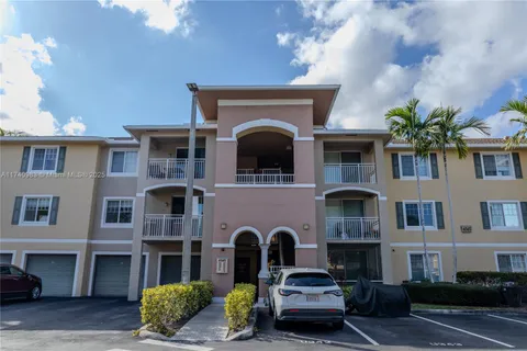 6565 Emerald Dunes Dr # 302, West Palm Beach FL 33411