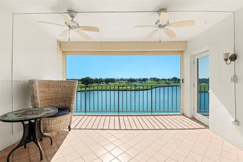 9240 W Bay Harbor Dr # 6B, Bay Harbor Islands FL 33154