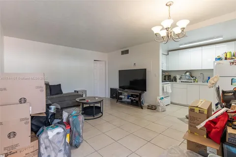 1515 NE 125th Ter # 212, North Miami FL 33161