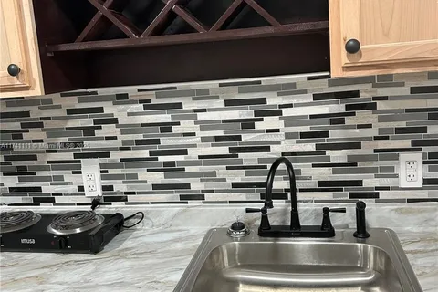 2225 SE 7th Pl # B, Homestead FL 33033