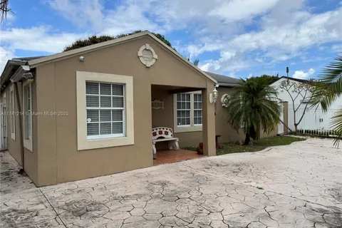 761 NE 4th Pl, Hialeah FL 33010