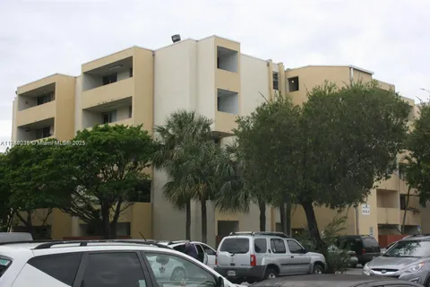 10000 NW 80th Ct # 2147, Hialeah Gardens FL 33016
