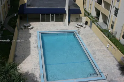 10000 NW 80th Ct # 2147, Hialeah Gardens FL 33016