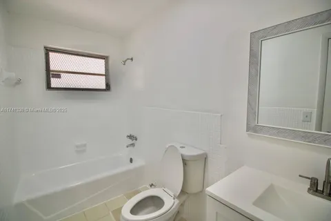 1626 SW 9th St # B, Miami FL 33135