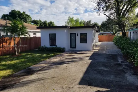 1756 NW 94th St, Miami FL 33147