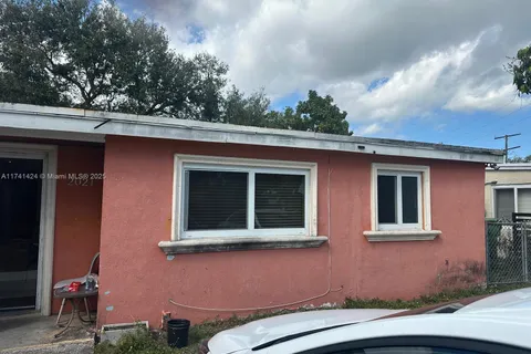 2021 Wilmington St, Opa-Locka FL 33054