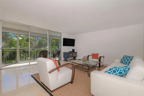 609 Ocean Dr # 2H, Key Biscayne FL 33149