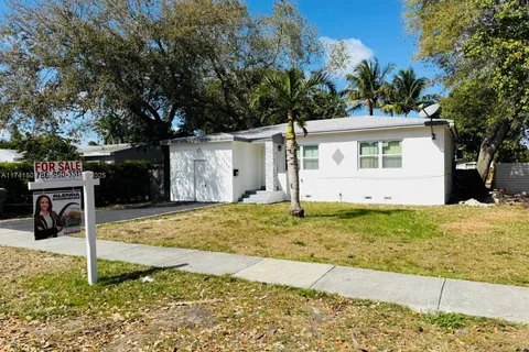 1375 NE 129th St, North Miami FL 33161