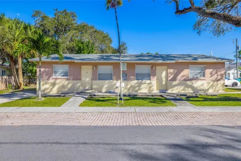6 NW 7th Ave, Dania Beach FL 33004