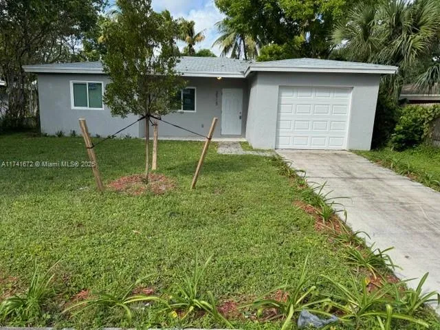 2727 NW 7th Ct, Fort Lauderdale FL 33311