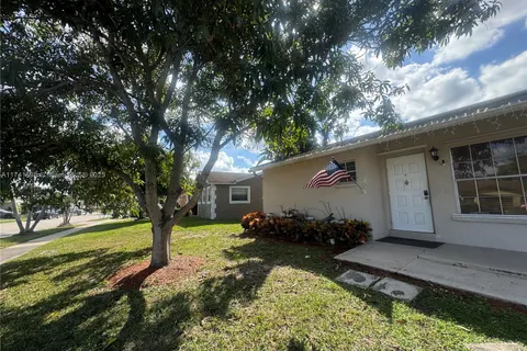 22687 SW 65th Cir, Boca Raton FL 33428