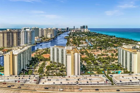 19380 Collins Ave apt 409, Sunny Isles Beach FL 33160