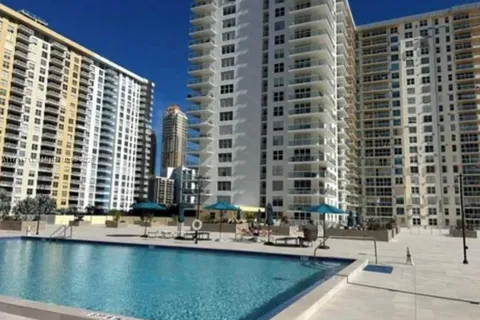 230 174th St # 1610, Sunny Isles Beach FL 33160