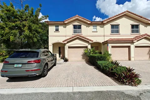 2583 Riverside Dr # 2583, Coral Springs FL 33065