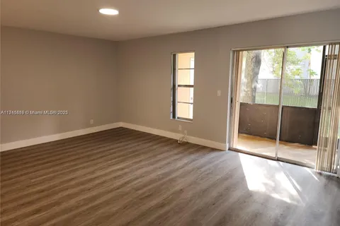 3050 Riverside Dr # 2A, Coral Springs FL 33065