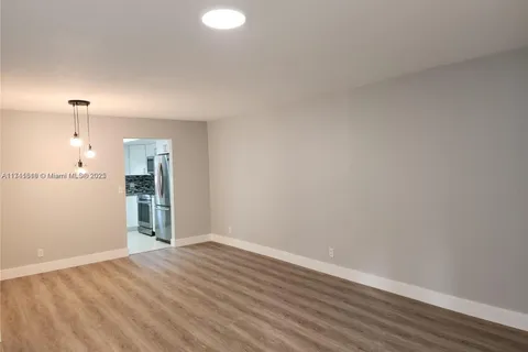 3050 Riverside Dr # 2A, Coral Springs FL 33065