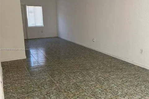 233 NW 84th Ter # 233, Miami FL 33150