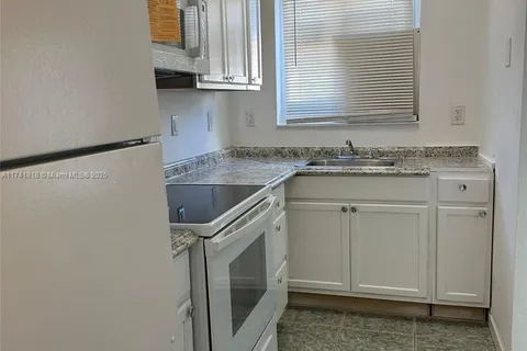 233 NW 84th Ter # 233, Miami FL 33150