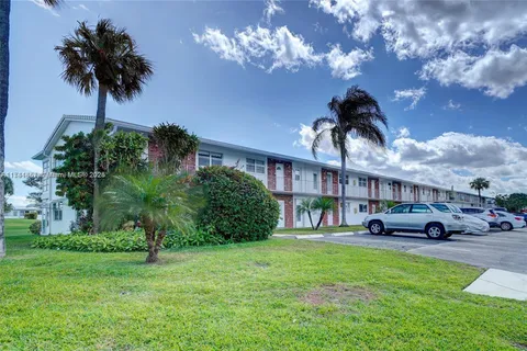 2800 W Golf Blvd # 219, Pompano Beach FL 33064