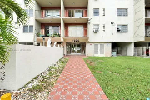 1225 NE 124th St # 42B, North Miami FL 33161