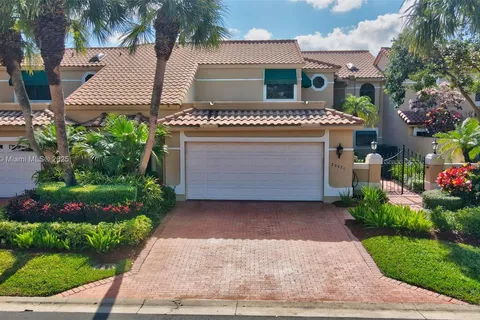 22571 Caravelle Cir, Boca Raton FL 33433