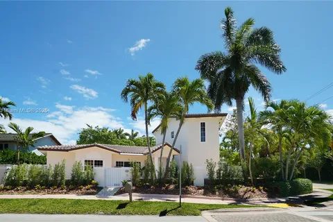 691 Ridgewood Rd, Key Biscayne FL 33149