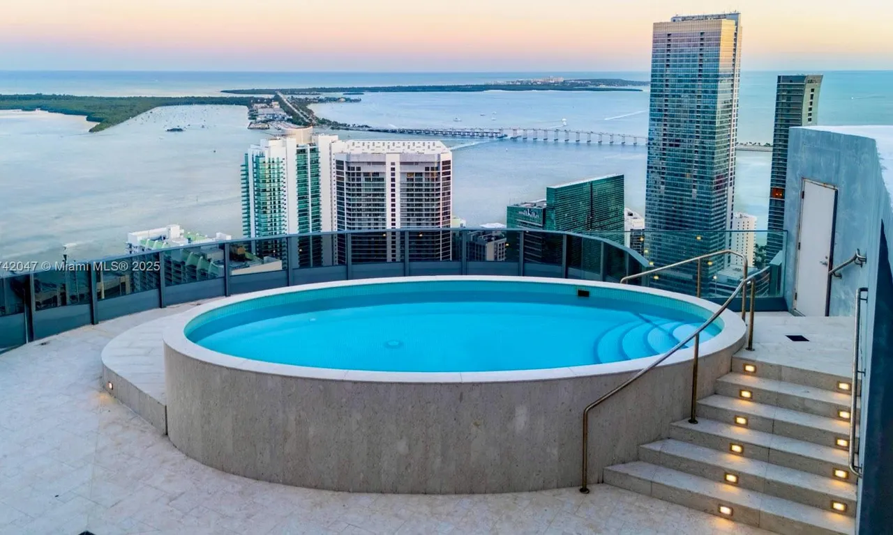 1000 Brickell Plz, Miami FL 33131