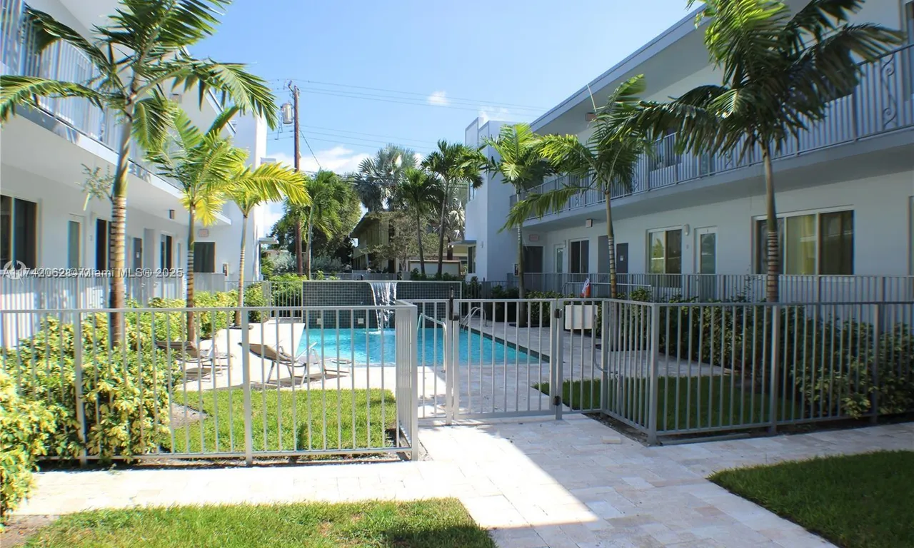 315 S Shore Dr # 5, Miami Beach FL 33141