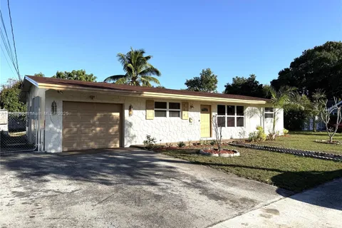 370 NW 43rd Ave, Plantation FL 33317