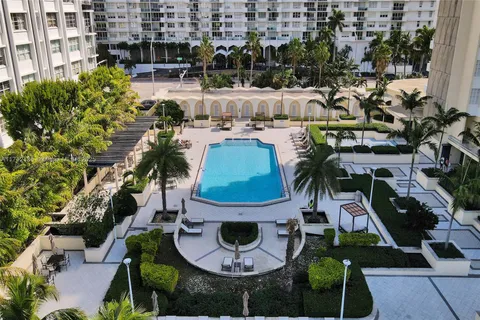 5600 Collins Ave # 5C, Miami Beach FL 33140