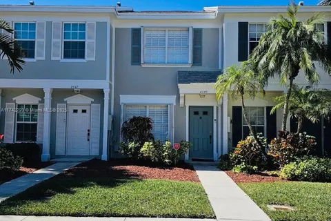 8049 Sanibel Dr, Tamarac FL 33321