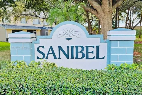 8049 Sanibel Dr, Tamarac FL 33321